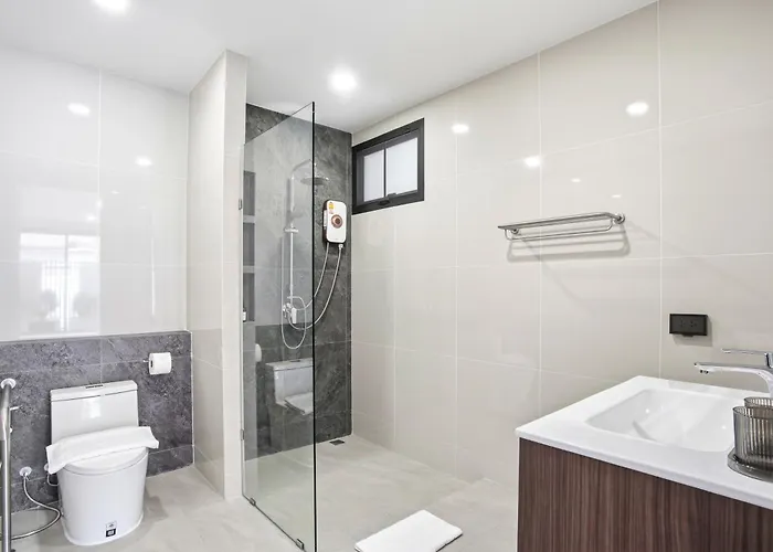 Tiva Hotel 3*